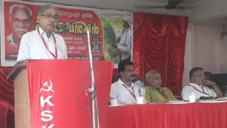 മുളവൂർ തോട്ടിലെ മാലിന്യം നീക്കി തോട് സംരക്ഷിയ്ക്കണമെന്ന്