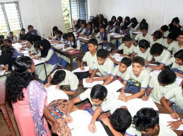 ‘ലിംഗ വ്യത്യാസമില്ലാത്ത ഇരിപ്പിടം’ ഒഴിവാക്കി; പാഠ്യപദ്ധതി പരിഷ്കരണ രേഖയിലെ ചോദ്യത്തില്‍ തിരുത്ത്