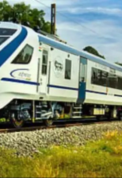 തിരുവനന്തപുരം - കാസര്‍കോട് വന്ദേഭാരതിനുനേരെ കല്ലേറ് ; കേസെടുത്ത് റെയില്‍വേ പോലീസ്