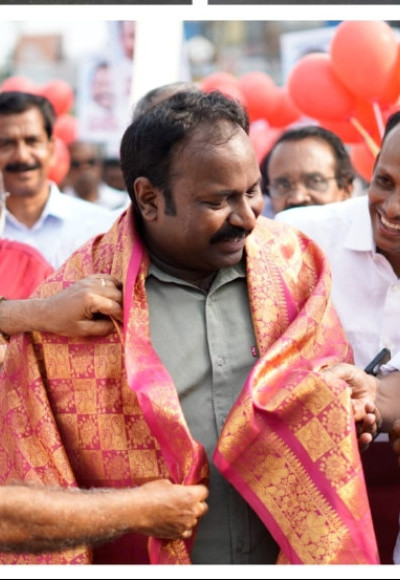 മൂവാറ്റുപുഴയിൽ എൻ അരുണിന് ഉജ്ജ്വല തുടക്കം ; റോഡ് ഷോയോടെ തെരഞ്ഞെടുപ്പ് പ്രചാരണങ്ങൾക്ക് തുടക്കം