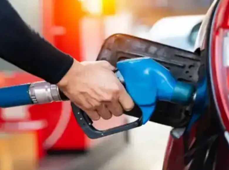 പ്രീമിയം പെട്രോളിൻ്റെ വിലവര്‍ധനവിന് പിന്നാലെ സാധാരണ പെട്രോളിൻ്റേയും, ഡീസലിൻ്റേയും വില വര്‍ധിക്കുന്നു ?