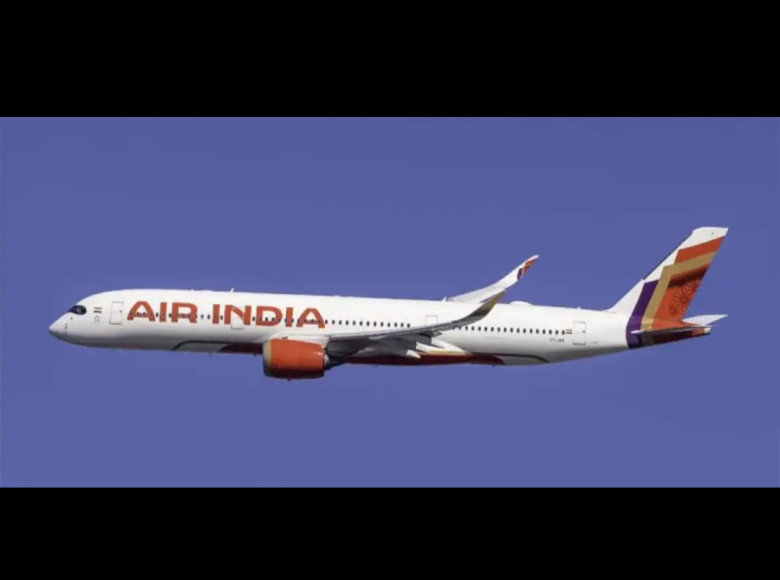 പശ്ചിമേഷ്യൻ സംഘര്‍ഷം കനത്ത രീതിയില്‍ ബാധിച്ചു ; വിമാന ടിക്കറ്റ് നിരക്ക് ഉയര്‍ന്നേക്കുമെന്ന് റിപ്പോര്‍ട്ട്