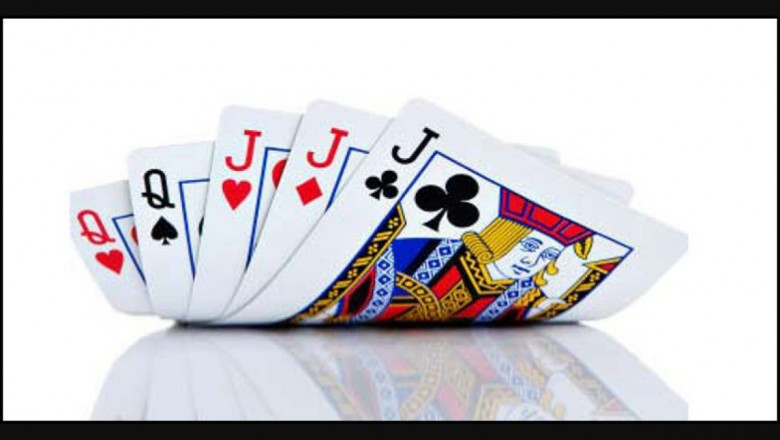 ആറുലക്ഷത്തോളം രൂപയുമായി വൻ ചീട്ടുകളി സംഘം കോടനാട് പോലീസിൻറെ പിടിയിൽ