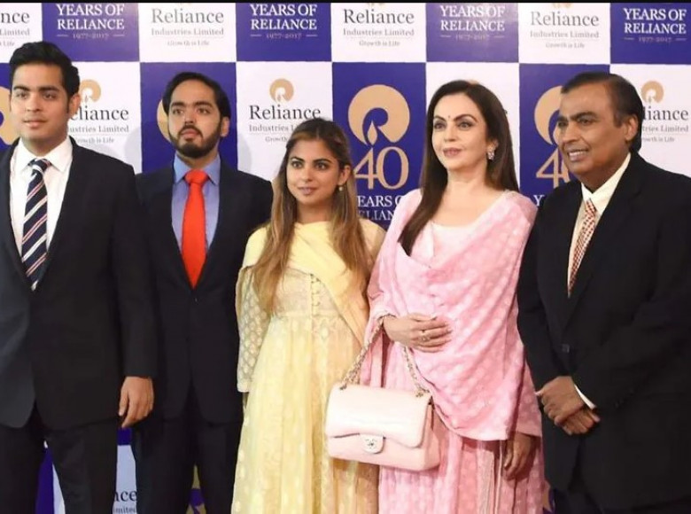 മകന് വേണ്ടി ദുബായിലെ ഏറ്റവും വിലകൂടിയ വില്ല സ്വന്തമാക്കി മുകേഷ് അംബാനി