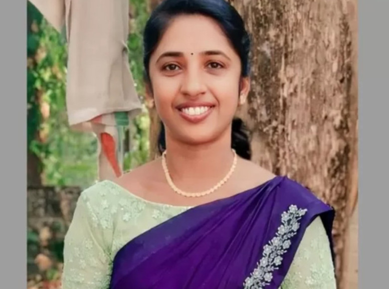 കായികാധ്യാപിക സ്കൂളിൽ കുഴഞ്ഞുവീണു മരിച്ചു