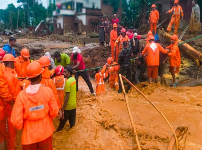 വയനാട്ടില്‍ മരണസംഖ്യ ഉയരുന്നു ; മരിച്ചവരുടെ എണ്ണം 41 ആയി ; നിരവധി പേര്‍ മണ്ണിനടിയില്‍ കുടുങ്ങികിടക്കുന്നു