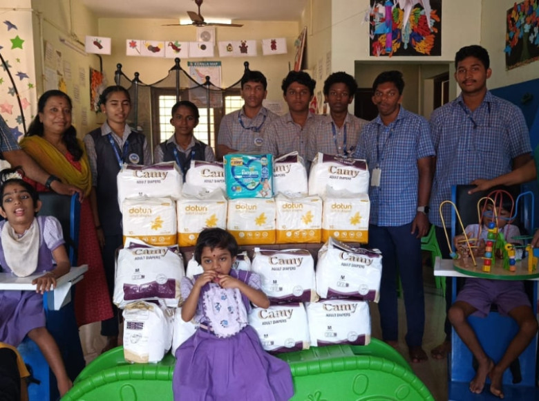 ഇരിങ്ങോൾ സ്കൂളിൽ ഡയപ്പർ ബാങ്ക് ഉദ്ഘാടനം ചെയ്തു.